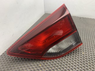 фонарь крышки багажника правый Chevrolet TrailBlazer 3 поколение 2023, 1.3 л., бензин, АКПП, белый, полный привод, 42825761