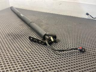 амортизатор крышки багажника (3-5 двери) Chevrolet Equinox 3 поколение 2019, 1.5 л., бензин, АКПП, синий, передний привод, 84470044