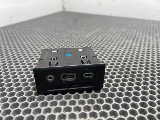 разъем AUX / USB Chevrolet Equinox 3 поколение 2019, 1.5 л., бензин, АКПП, синий, передний привод, 13526278