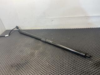 амортизатор крышки багажника (3-5 двери) Volvo XC60 2 поколение 2023, 2.0 л., бензин, АКПП, белый, внедорожник 5 дв., передний привод, D.NR073365