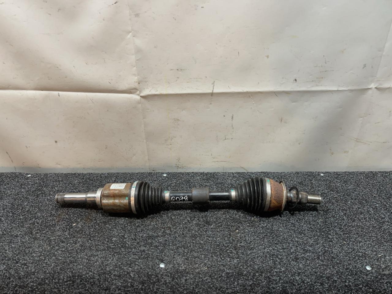 полуось передняя левая (приводной вал, ШРУС) Buick Envista 1 поколение 2024, 1.2 л., бензин, АКПП, белый, передний привод, 528120214, 60008754 - фото №1