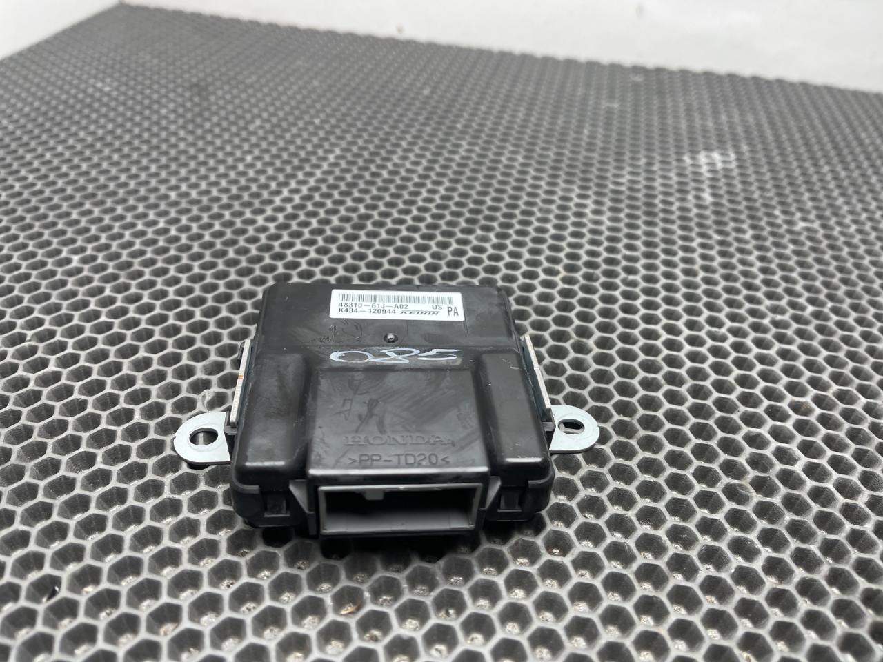 блок управления раздаткой Acura MDX 4 поколение 2022, 3.5 л., бензин, АКПП, серебристый, полный привод, K434-120944KEHIN, 48310-61J-A02, K434-120944REIN - фото №1