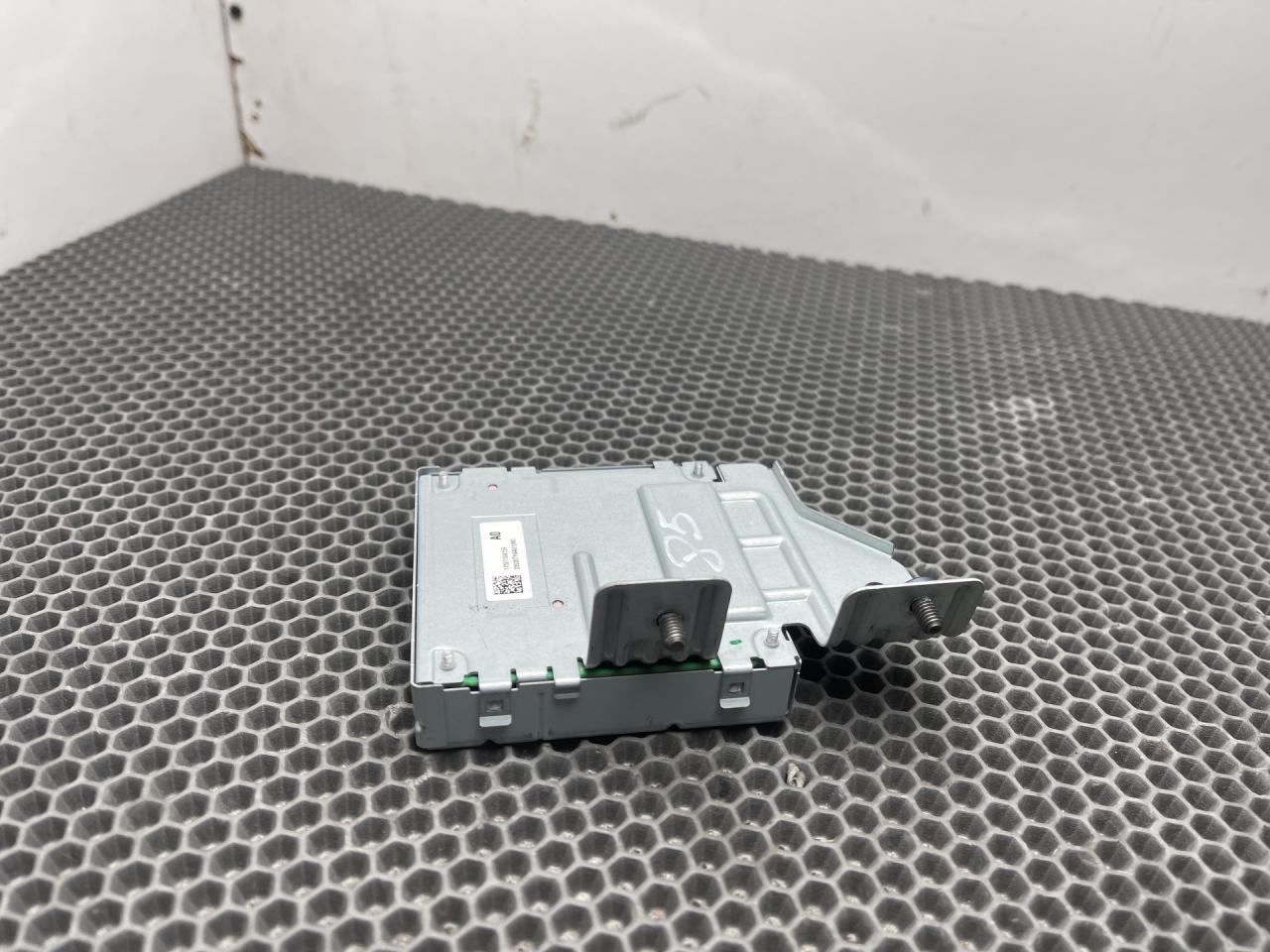 блок управления (другие) Acura MDX 4 поколение 2022, 3.5 л., бензин, АКПП, серебристый, полный привод, 33530TYAA012M1 - фото №1