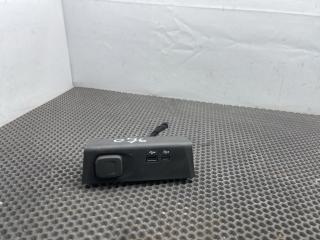разъем AUX / USB Chevrolet TrailBlazer 3 поколение 2021, 1.3 л., бензин, АКПП, черный, полный привод, 13549941