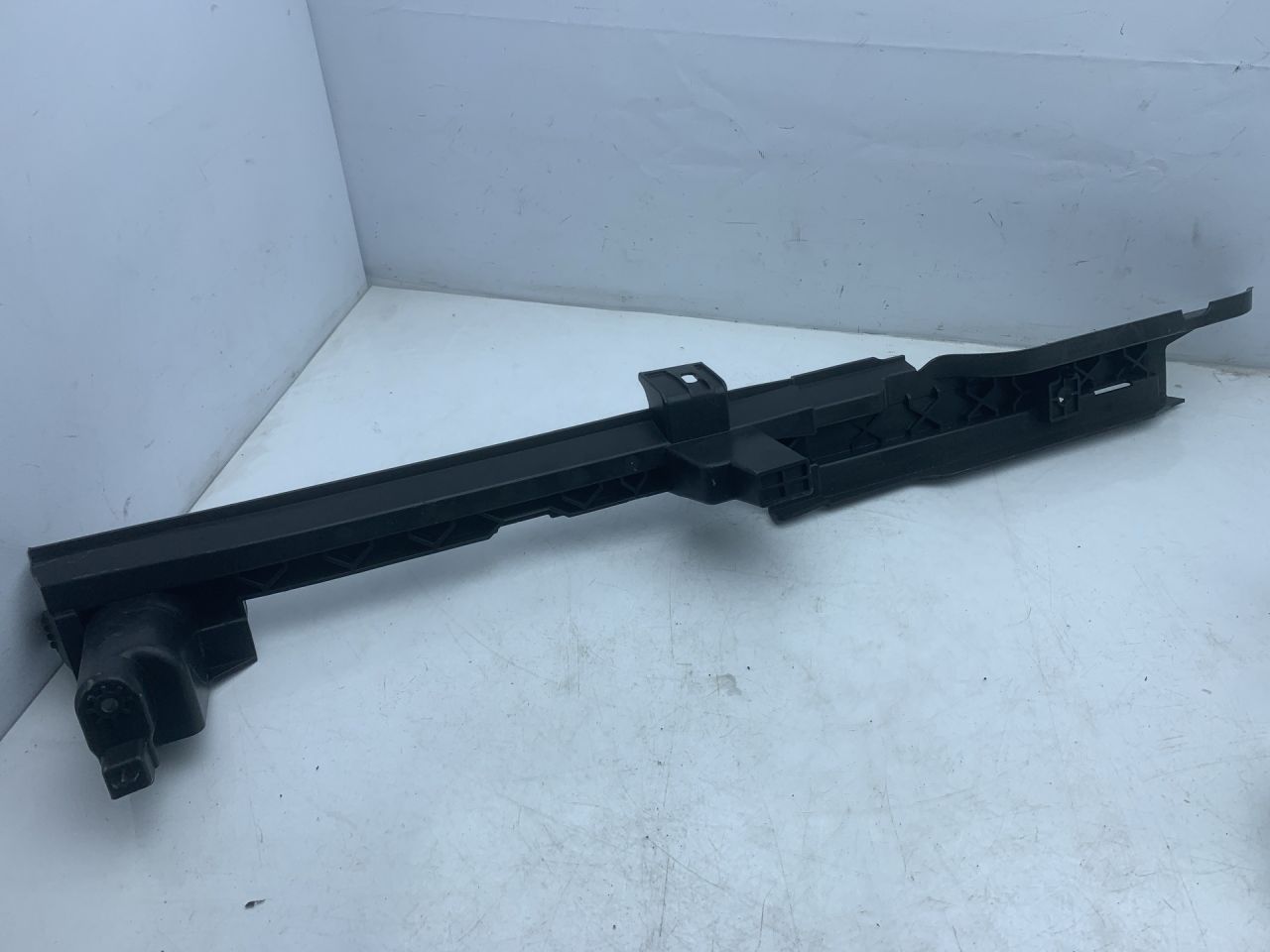 обшивка багажника Volvo XC60 2 поколение 2023, 2.0 л., бензин, АКПП, белый, внедорожник 5 дв., передний привод, 32149607LH - фото №1