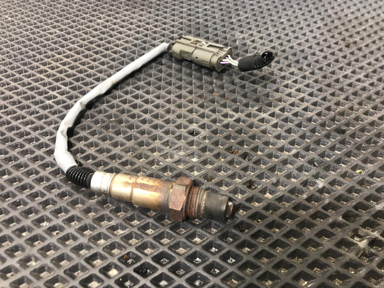 лямбда-зонд Chevrolet Equinox 3 поколение 2018, 1.5 л., бензин, бежевый, полный привод - фото №1