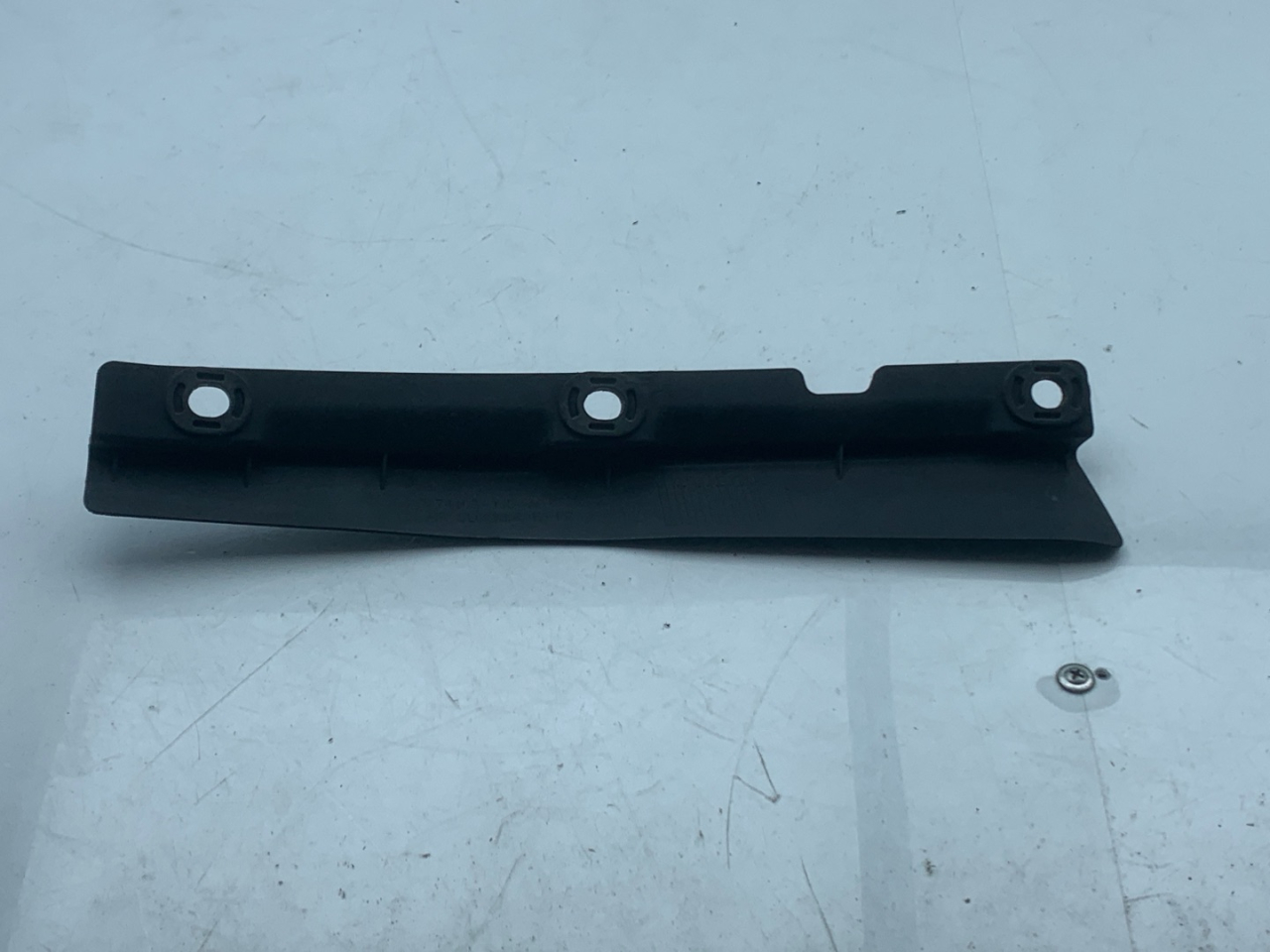 воздуховод (дефлектор) радиатора Acura RDX 3 поколение 2020, 2.0 л., бензин, АКПП, белый, внедорожник 5 дв., полный привод, 74103TJBA0 - фото №1