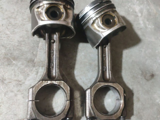 поршень шатун Kia Carens 1 поколение [рестайлинг] 2005, 2.0 л., дизель