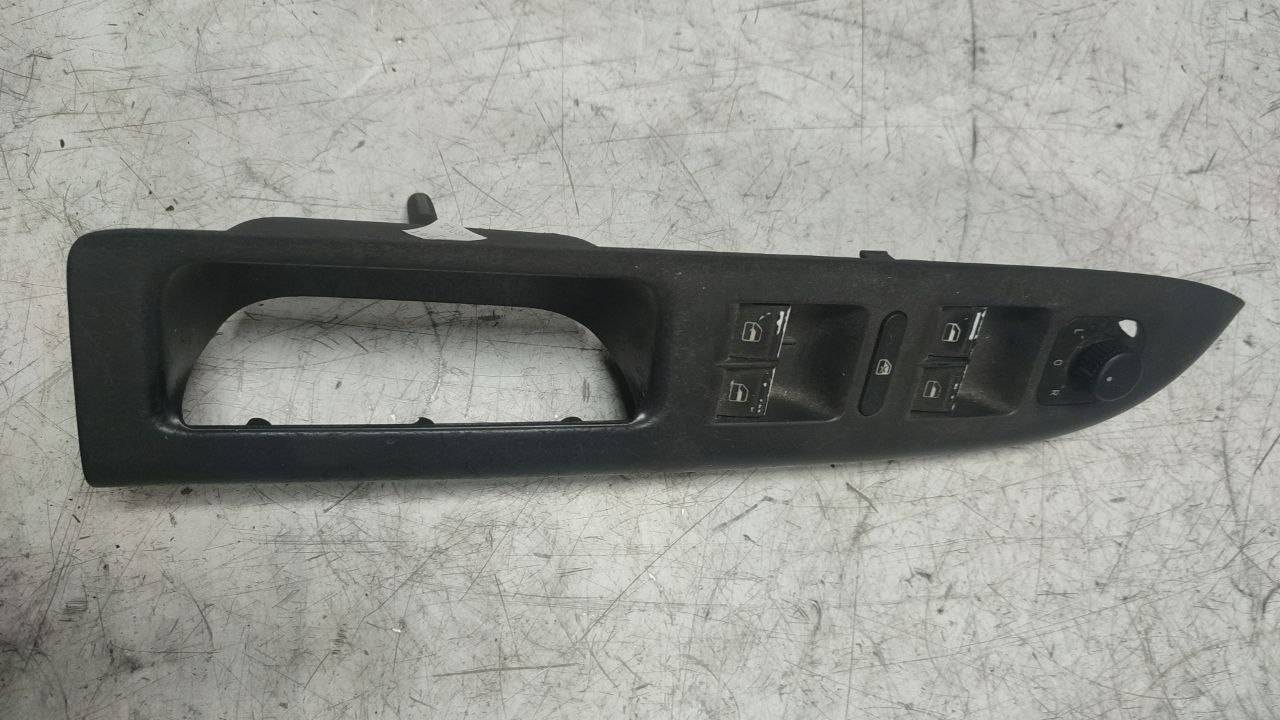 блок управления стеклоподъемниками Volkswagen Golf Plus 1 поколение (2005 - 2009), 1K4959857 - фото №1