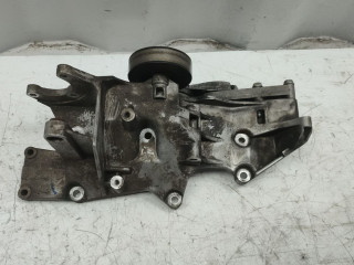 кронштейн генератора Volkswagen Passat B5 [рестайлинг] (2000 - 2005), 1.8 л., бензин, МКПП, 06B903143Q