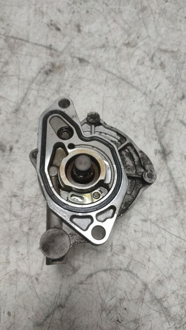 насос вакуумный Saab 9-3 2 поколение 2006, 2.0 л., бензин, 12787696, 72823702C - фото №1