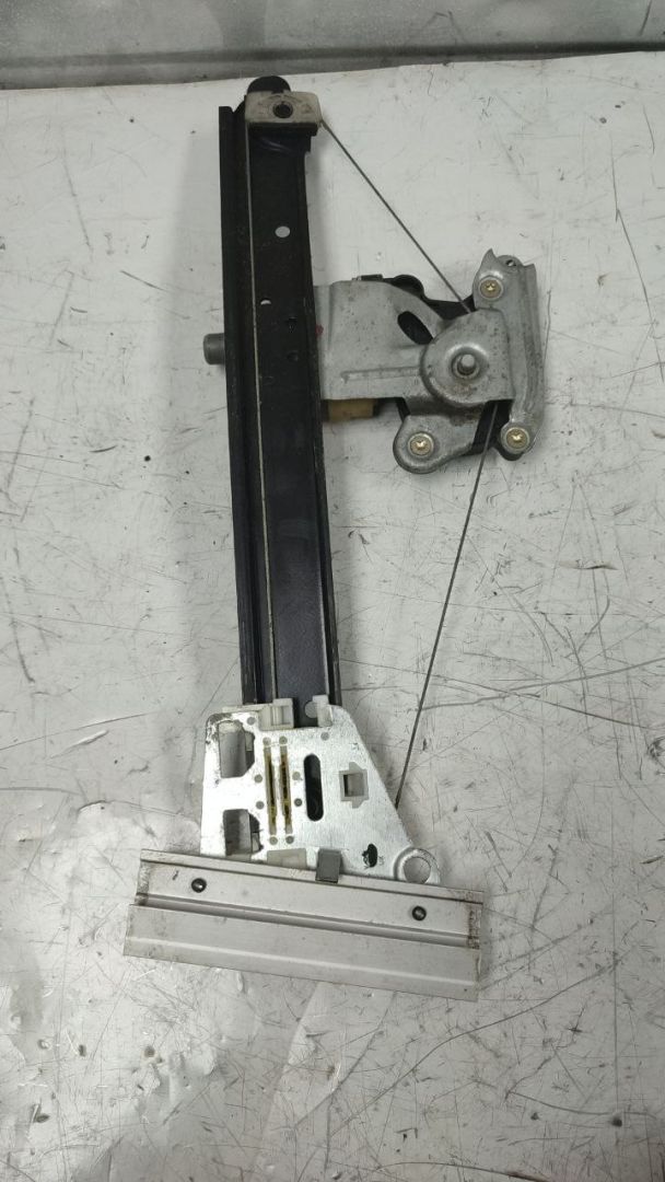 стеклоподъемник задний правый Volvo S60 1 поколение 2003 - фото №1