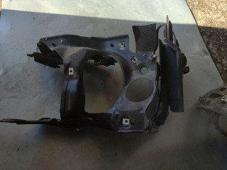 крепление фары правой BMW 7 серия E65/E66/E67 [рестайлинг] 2005