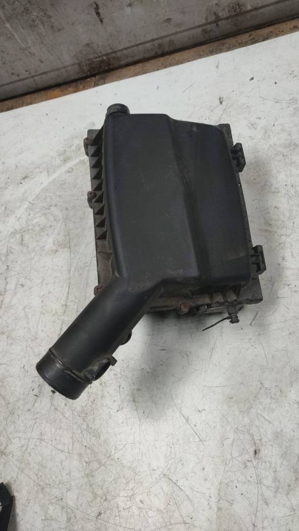 корпус воздушного фильтра Saab 9-3 2 поколение (2002 - 2007), 2.0 л., бензин, 12785072 - фото №1
