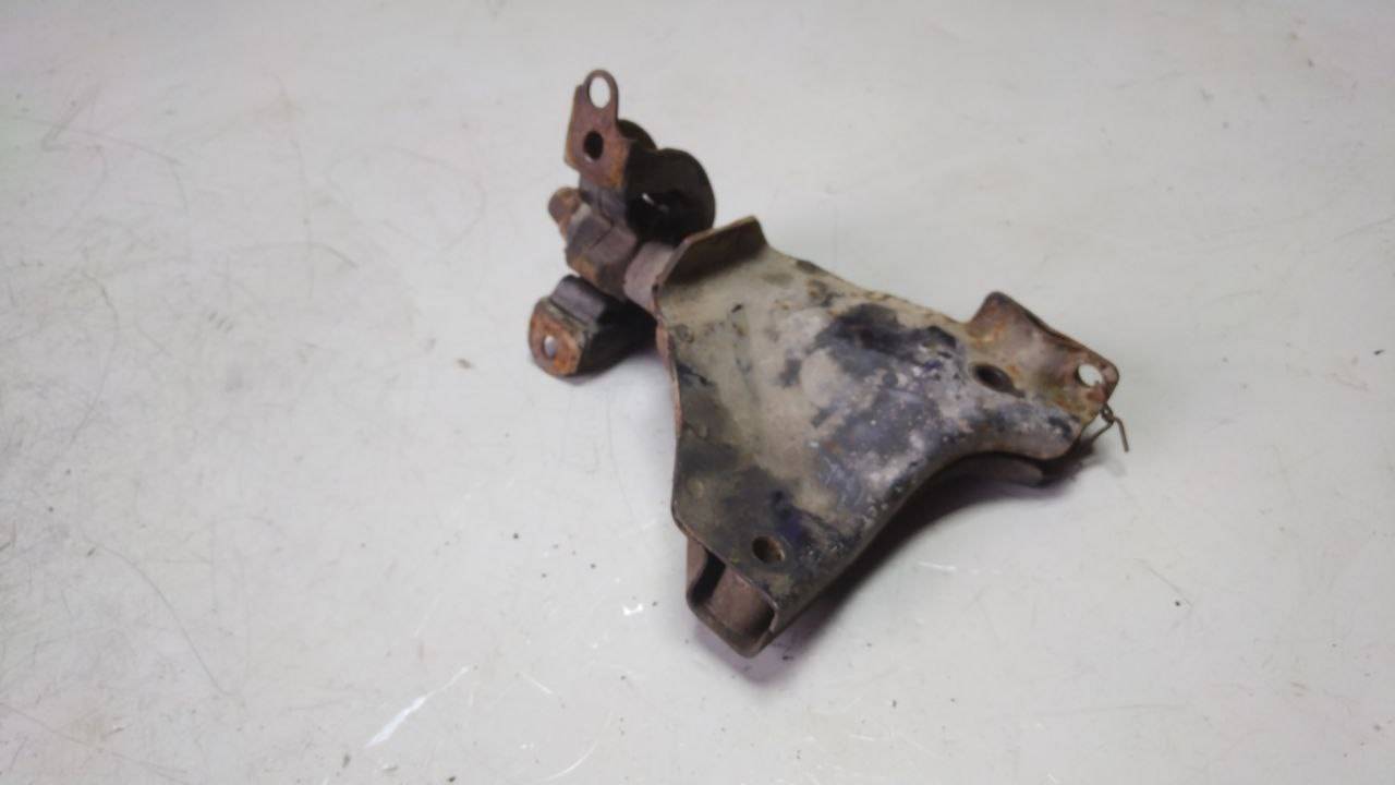 подушка крепления двигателя Honda Civic 6 поколение (1995 - 2001), 1.4 л., бензин, МКПП - фото №1