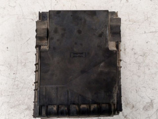 блок предохранителей Volkswagen Touran 1 поколение (2003 - 2006), 1.8 л., бензин, АКПП, E1T0971051SB