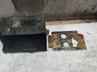 полка аккумулятора Peugeot 406 1 поколение [рестайлинг] 2000, 1.8 л., бензин