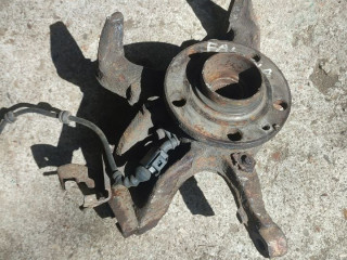 кулак поворотный правый Skoda Fabia 1 поколение (6Y) (1999 - 2004), 1.4 л., бензин