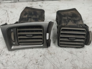 дефлектор обдува салона Subaru Forester 3 поколение (SH) 2010, 2.0 л., бензин, АКПП, 66110FG010