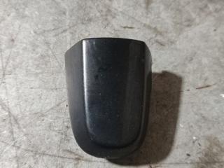 заглушка заднего бампера под крюк Toyota Corolla Verso 2 поколение AR10 (2004 - 2007)