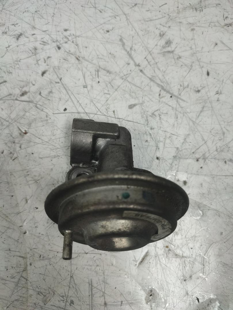 клапан EGR Ford Mondeo 2 поколение (1996 - 2000), 1.8 л., бензин, 96MF9D475AB - фото №1