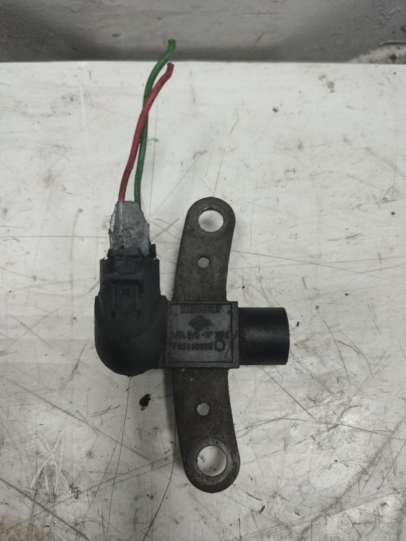 датчик коленвала Renault Kangoo 1 поколение (1997 - 2003), 1.9 л., дизель, 7700109055 - фото №1