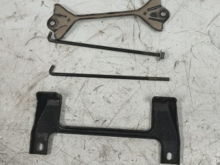 крепление аккумулятора Chevrolet Aveo T250 [рестайлинг] 2010, 1.4 л., бензин, МКПП, седан