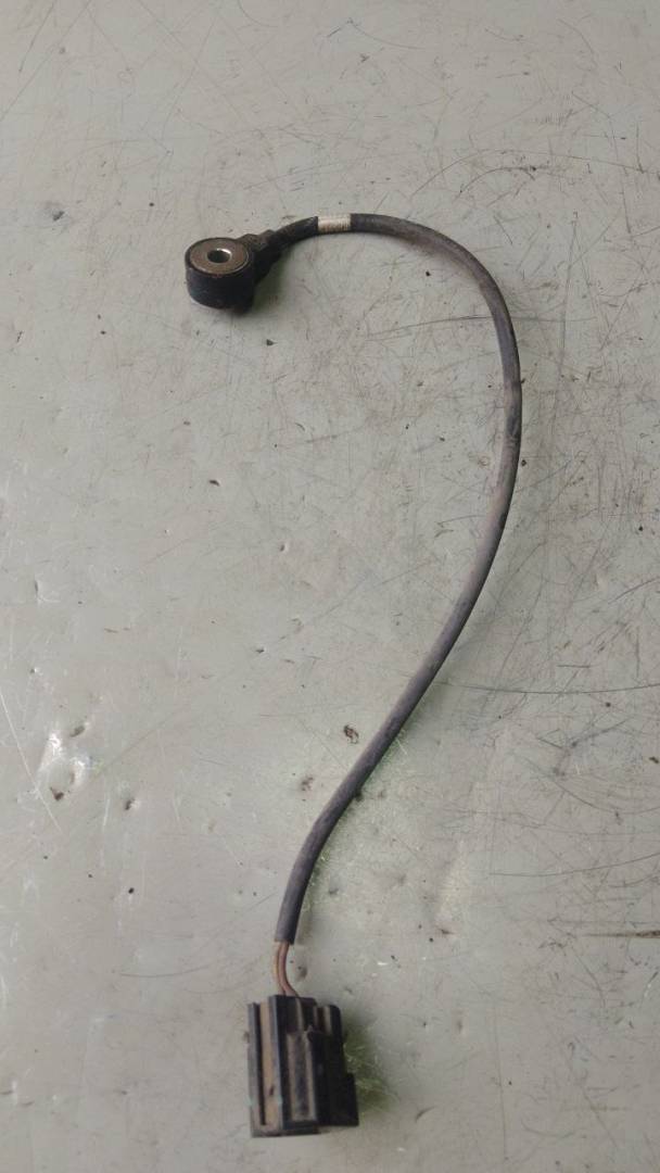 датчик детонации Ford Focus 1 поколение (1998 - 2001), 1.6 л., бензин - фото №1