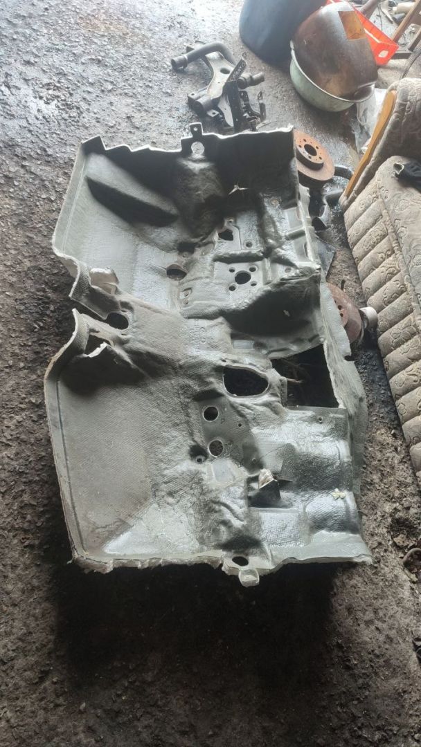 ковер салонный Ford C-Max 1 поколение 2003, 3M51R01688AJ - фото №1