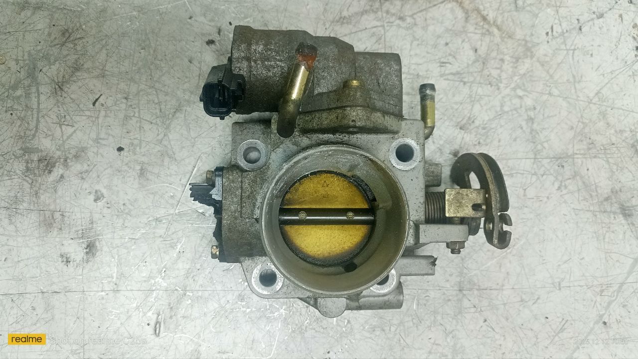 заслонка дроссельная Mazda 323 6 поколение (1998 - 2001), 1.6 л., бензин, МКПП - фото №1