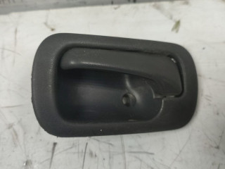 ручка внутренняя передняя левая Honda HR-V 1 поколение (1998 - 2001)