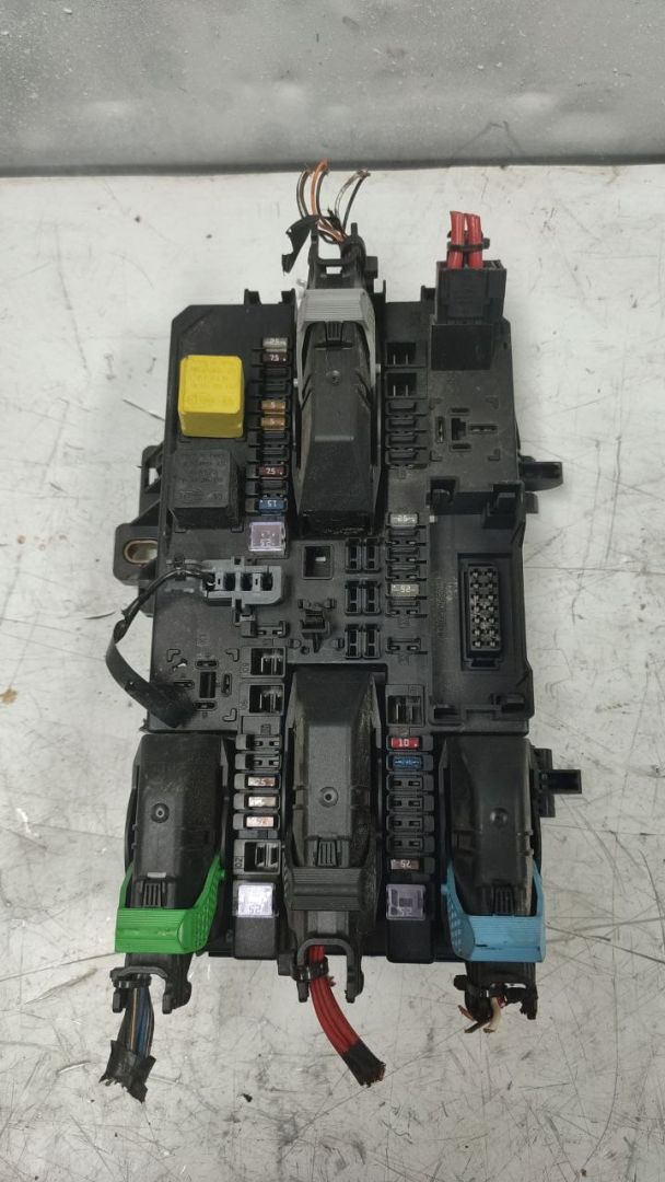 блок предохранителей Opel Astra H (2004 - 2007), 13145018, 5DK00866940 - фото №1