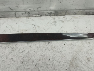 молдинг двери передней правой Audi A6 4F/C6 (2004 - 2008)