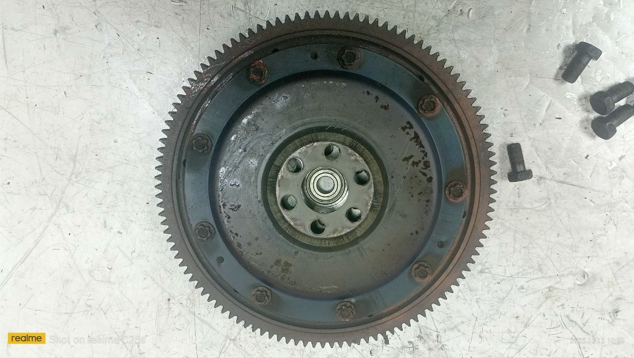 маховик Mazda 323 6 поколение (1998 - 2001), 1.6 л., бензин, МКПП - фото №1