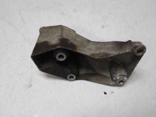 кронштейн двигателя Volkswagen Passat B5 (1996 - 2001), 1.6 л., бензин, 8D0199307P, 8DO199307P