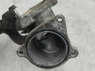 фланец (тройник) системы охлаждения Toyota Corolla Verso 2 поколение AR10 (2004 - 2007), 2.2 л., дизель