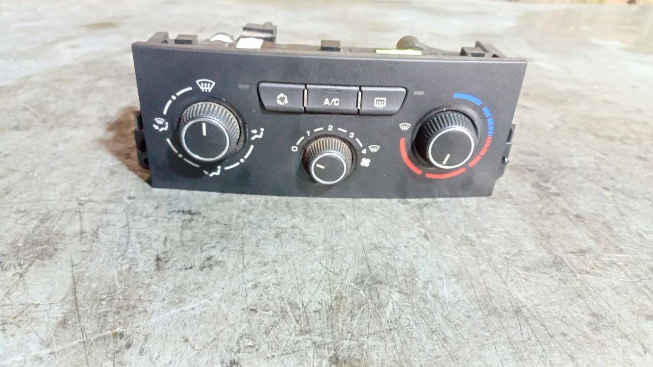 блок управления печки / климат-контроля Peugeot 207 1 поколение (2006 - 2009), N107405N, 69910014 - фото №1