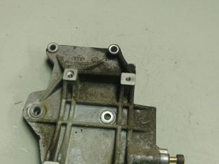 кронштейн компрессора кондиционера Audi A4 B5 (1994 - 1999), 1.8 л., бензин, 058260885A, 5239410