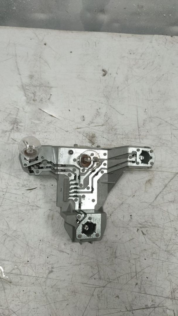 панель заднего фонаря Toyota Corolla 9 поколение (E120/E130) (2002 - 2004), 8155002300 - фото №1