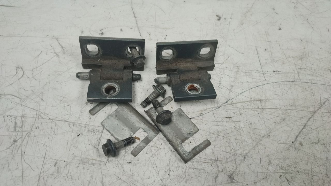 петля двери Volvo S60 1 поколение (2000 - 2004) - фото №1