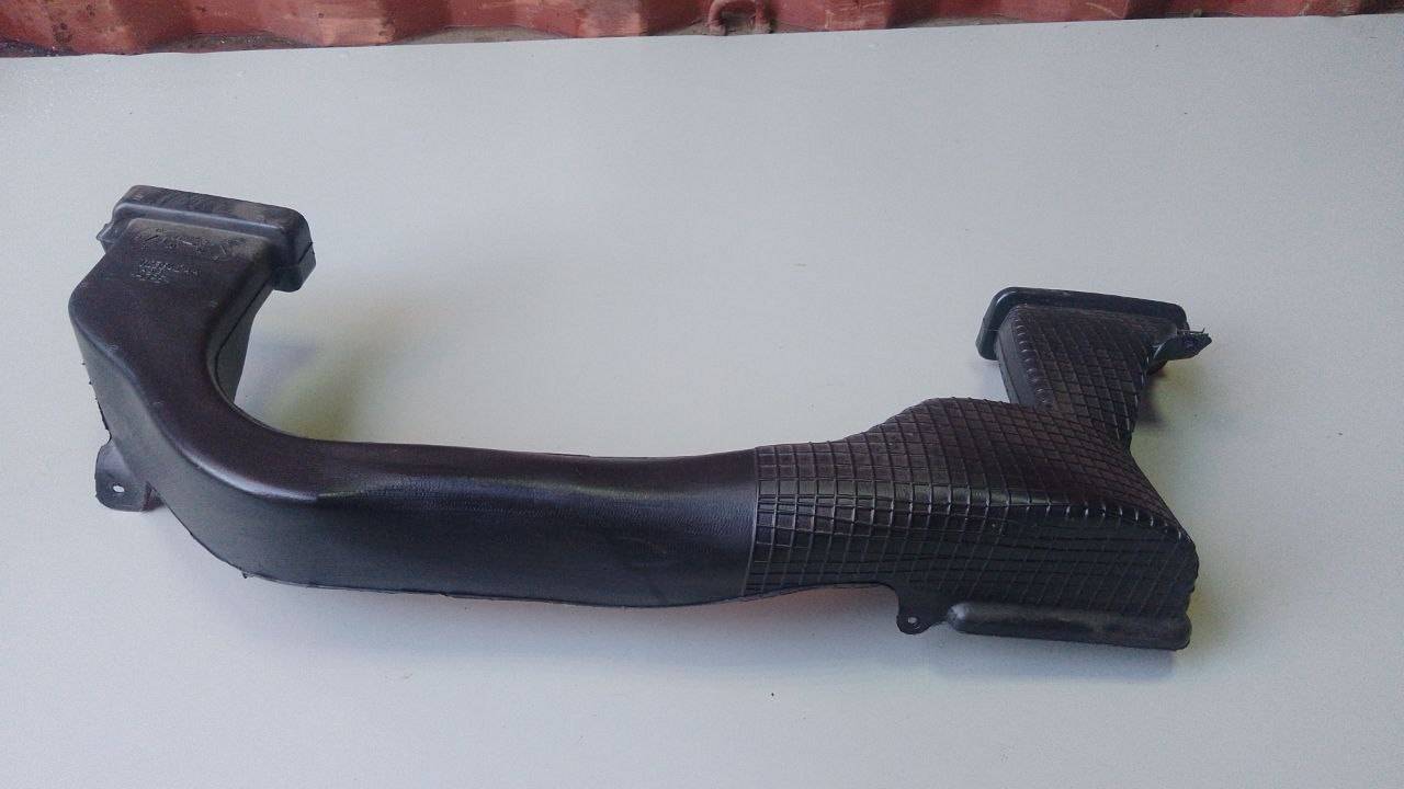 воздухозаборник Chrysler Pacifica 1 поколение (2003 - 2008), 1023842AA - фото №1