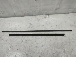 молдинг стекла Volkswagen Touran 1 поколение (2003 - 2006), 1.8 л., бензин, АКПП, передний привод