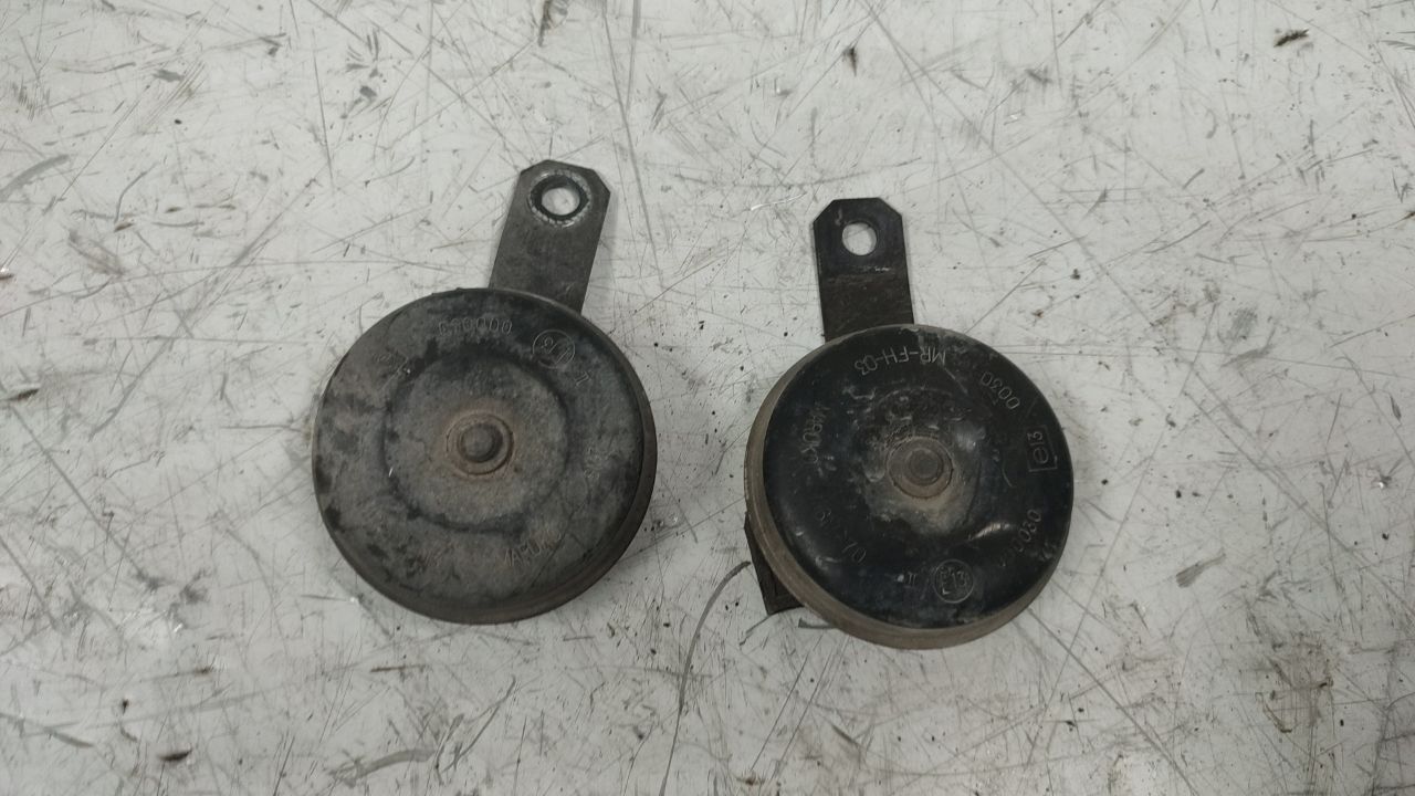 сигнал (клаксон) Subaru Forester 3 поколение (SH) 2010, 2.0 л., бензин, АКПП - фото №1