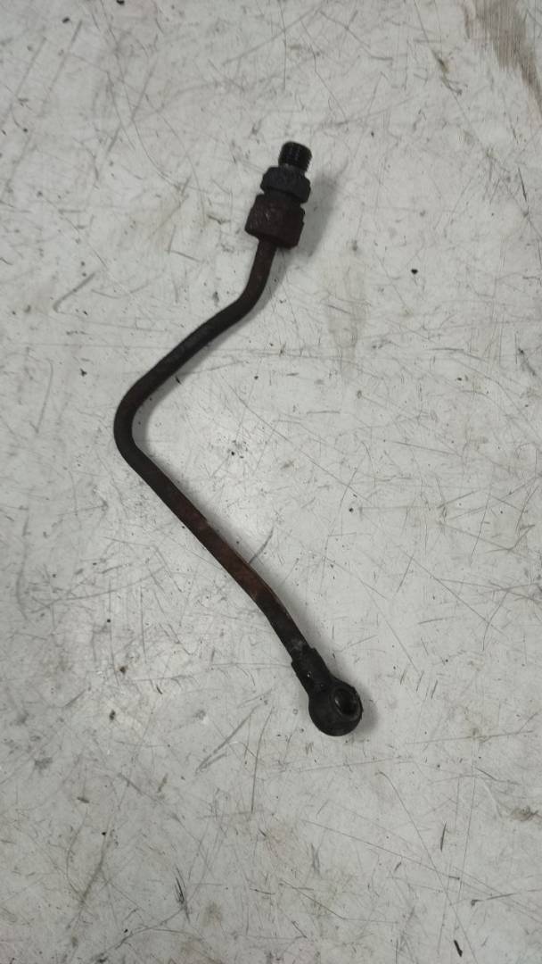 масляная трубка турбины Dodge Caravan 4 поколение (2000 - 2007), 2.8 л., дизель, МКПП - фото №1