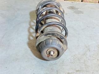 стойка передняя правая Toyota Aygo 1 поколение (2005 - 2008), 1.0 л., бензин, МКПП