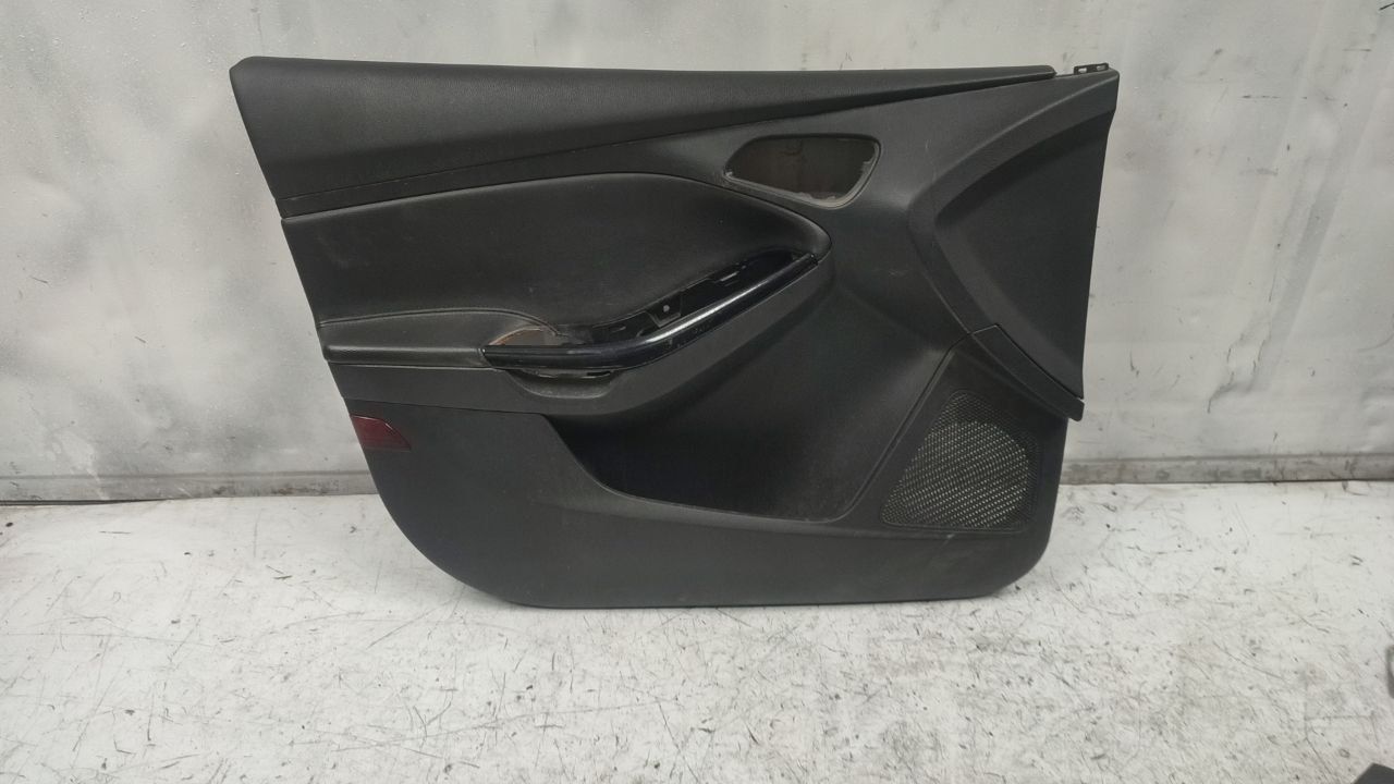 обшивка двери передняя левая Ford Escape 3 поколение C520 (2012 - 2015) - фото №1