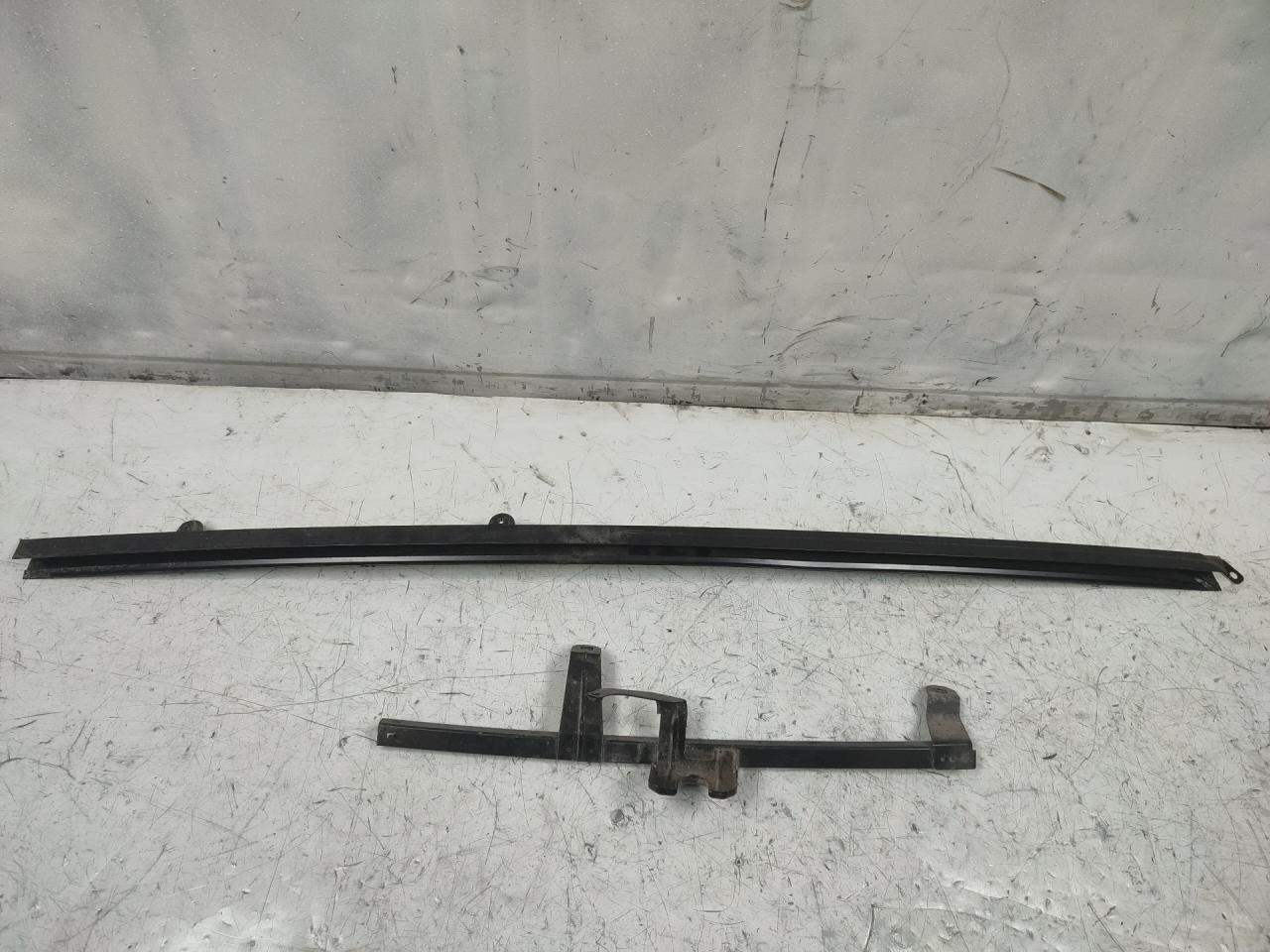 направляющая стекла Renault Master 2 поколение (1998 - 2003), дизель - фото №1