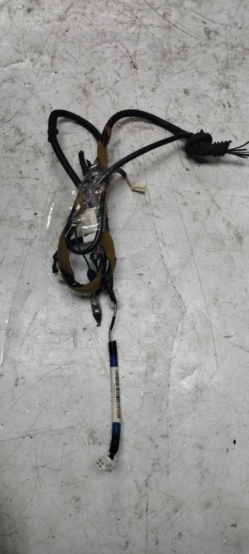 Проводка крышки багажника Toyota Yaris XP9 (2005 - 2009), хетчбэк 5 дв., 821850D090 - фото №1