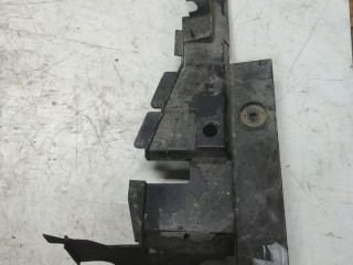 воздуховод (дефлектор) радиатора Ford C-Max 1 поколение 2003, 1.8 л., бензин, МКПП, 3M5110B738BF