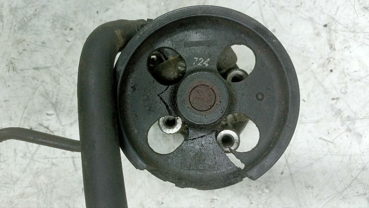 насос гидроусилителя руля Suzuki Baleno 1 поколение (1995 - 2002), 1.6 л., бензин, МКПП - фото №1